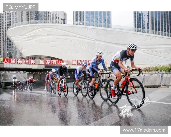 全球体育盛事回顾与展望：2024年赛事亮点、趋势与新兴力量分析