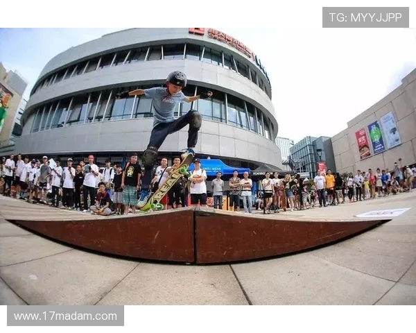 深圳滑板队的整体压制体系与滑板战术的深度解析与应用探讨 深圳滑板队的整体压制体系与滑板战术的深度解析与应用探讨