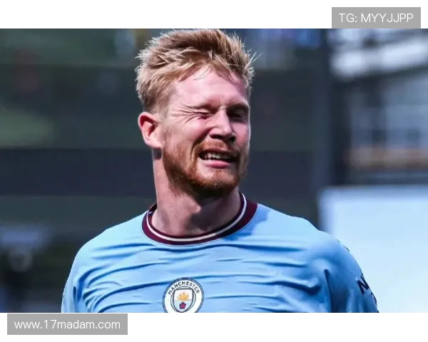 凯文德布劳内如何凭智慧与视野重塑现代中场的战术格局