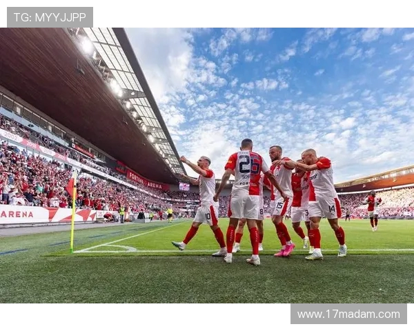 唐德拉与布拉加的激烈对决揭示了足球战术的博弈与激情的碰撞