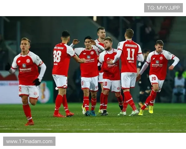 布伦特福德主场迎战布里斯托期待精彩对决与激烈竞争 布伦特福德主场迎战布里斯托期待精彩对决与激烈竞争